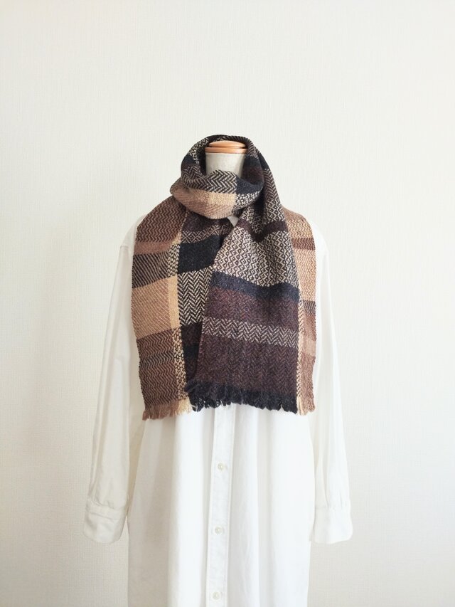 ランダム柄マフラー