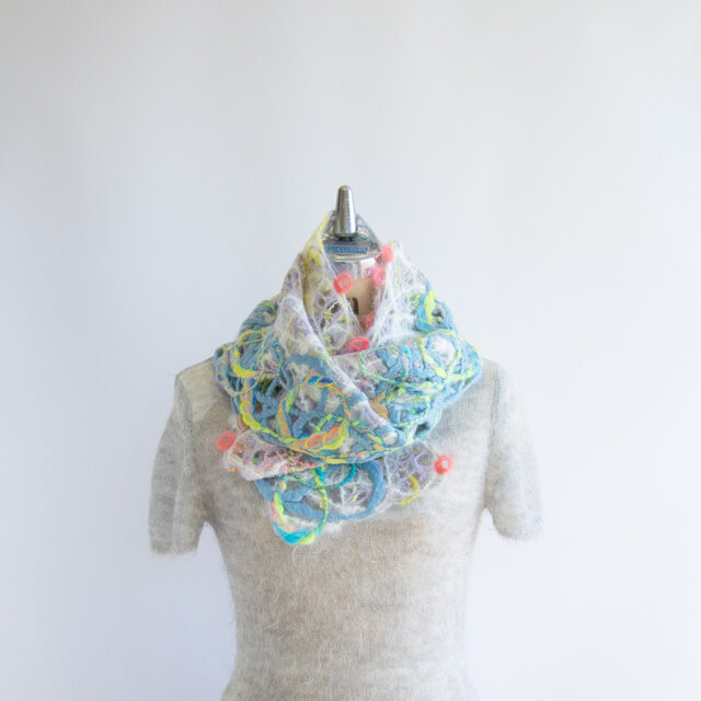 羽を持ち囀る夢のマフラー【送料無料】