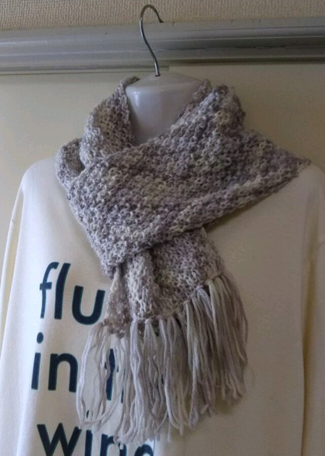 手編みのマフラー