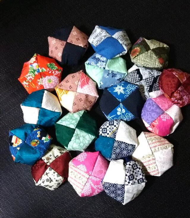 昔ながらのお手玉（5ｺ)