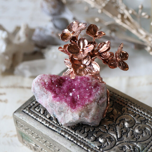 【花石】コバルトカルサイトとアジサイ