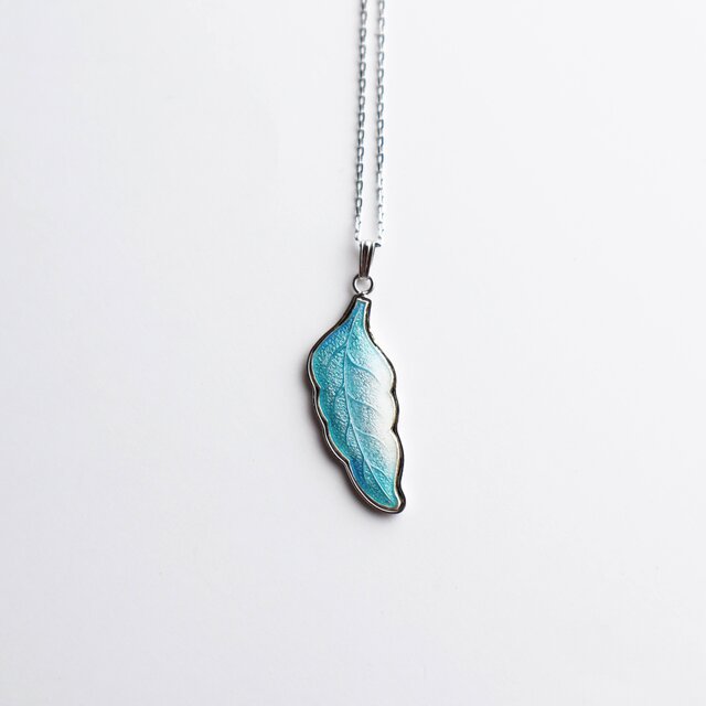 羽根 【Sky Blue】七宝焼ペンダント 純銀胎七宝