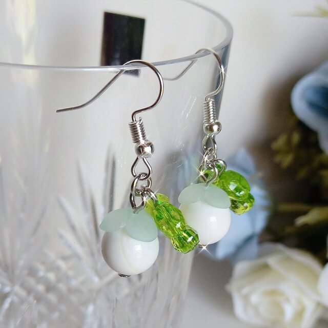 高品質 クローバー ピアス マザーオブパール YG クローバーのピアス イヤリング 天然石はマザーオブパール