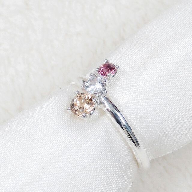 ホワイトサファイアとインペリアルトパーズ、スピネル、SV925の指輪（リングサイズ：10号、天然石、誕生石、ロジウム）