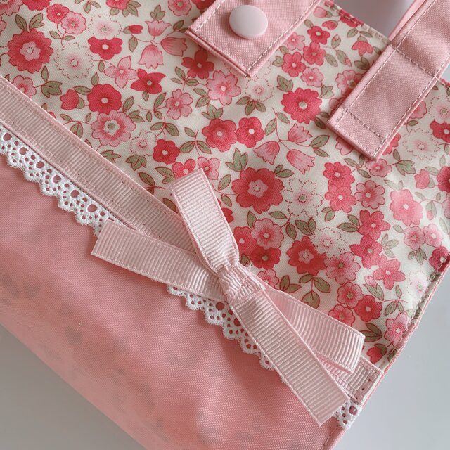 持ち手付きブックカバー ラミネートピンク花柄 | iichi 日々の暮らしを