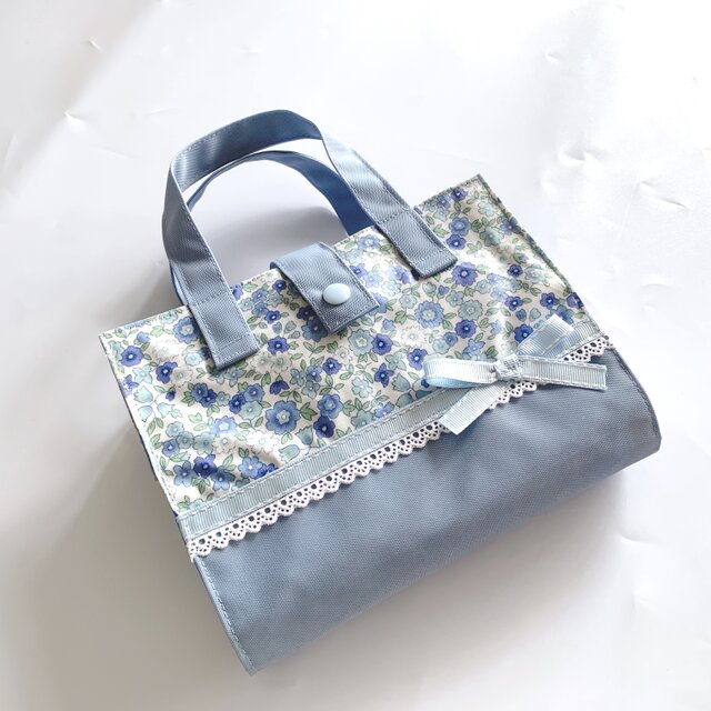 持ち手付きブックカバーラミネート水色花柄のコピー