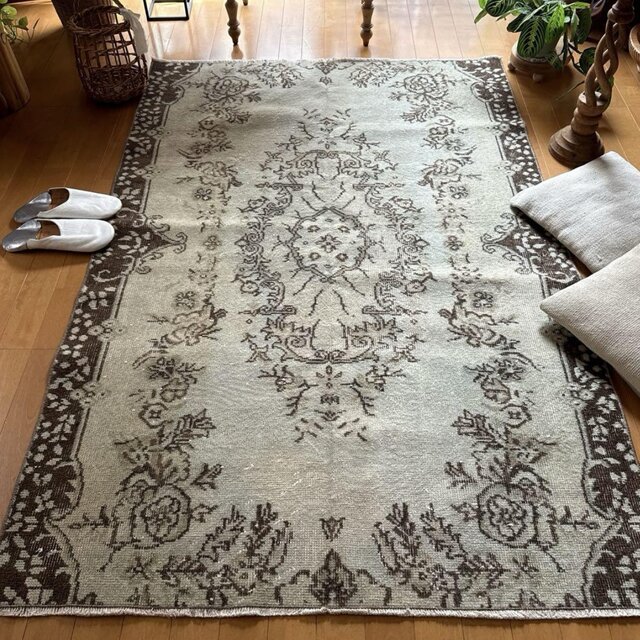 113×169.5淡いグリーン　オーバーダイ　メダリオン　トルコヴィンテージラグ