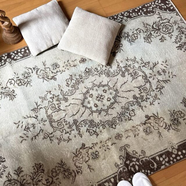 113×169.5淡いグリーン　オーバーダイ　メダリオン　トルコヴィンテージラグ 113×169.5淡いグリーン オーバーダイ メダリオン トルコ