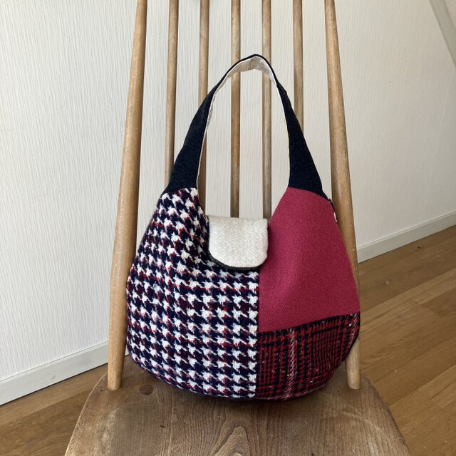 ウールのたまご型バッグ　ワンハンド ル　赤の千鳥格子