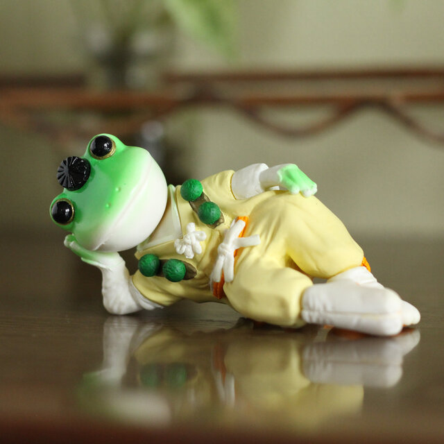 修行せずダラけちゃった山伏衣装のカエル | iichi 日々の暮らしを