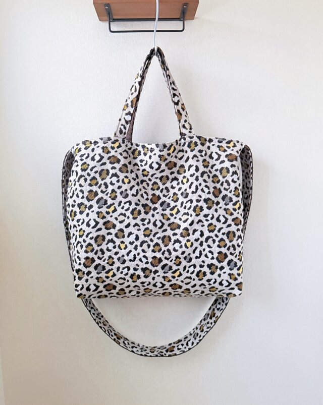 2wayの特大トートバッグ（ヒョウ柄・レオパード柄・アニマル柄）