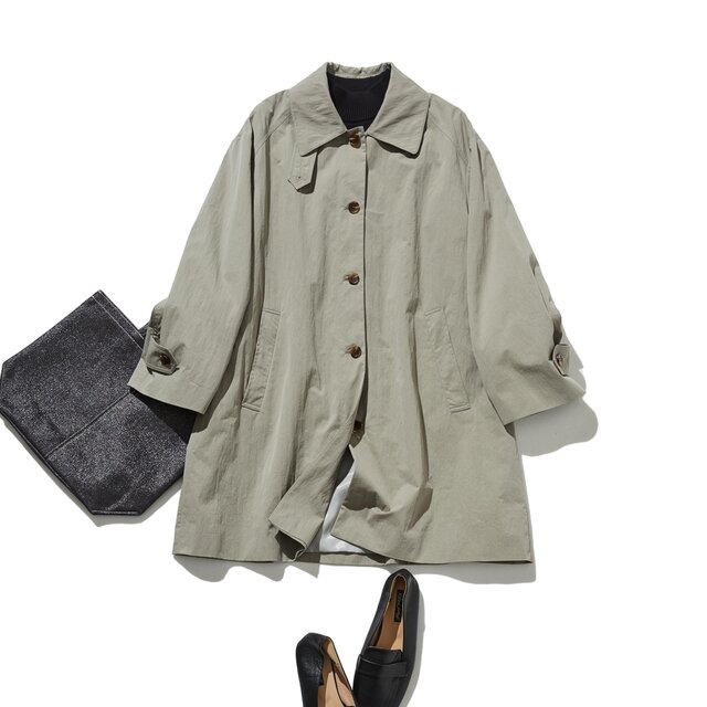 ロングシーズン着まわせる優秀アイテム　トレンチコート　ミドル丈コート　薄いカーキ色　251003-2