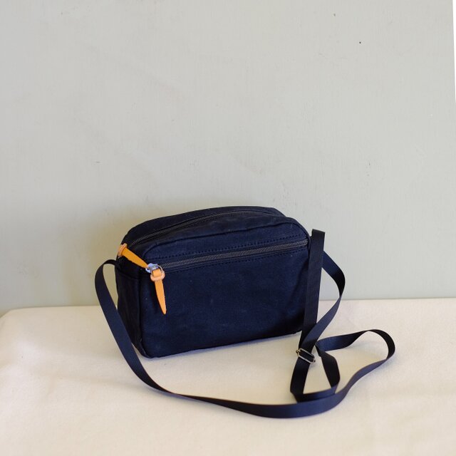 パラフィン帆布のミニショルダー/黒