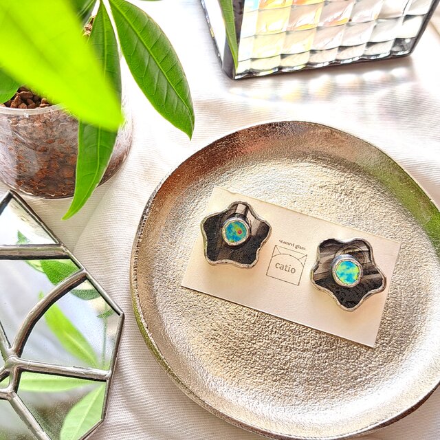 Flowers Pierce/smoke black