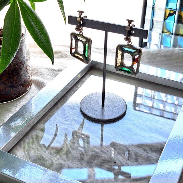 Frame pierce/earring _green＆yellow_