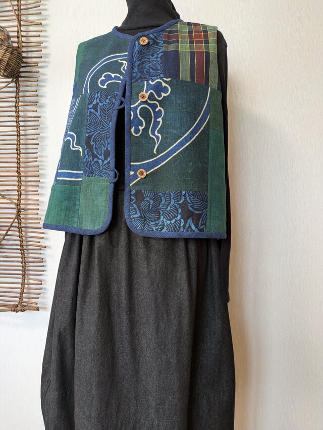 リバーシブル鯉のぼりと藍染古布のロングコート　古布リメイク　襤褸 リバーシブル鯉のぼりと藍染古布のロングコート 古布リメイク 襤褸