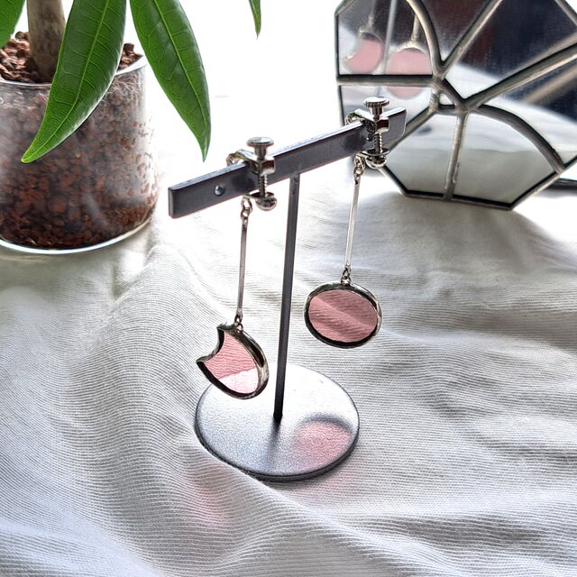 月の満ち欠け pierce/earring -pink moon-