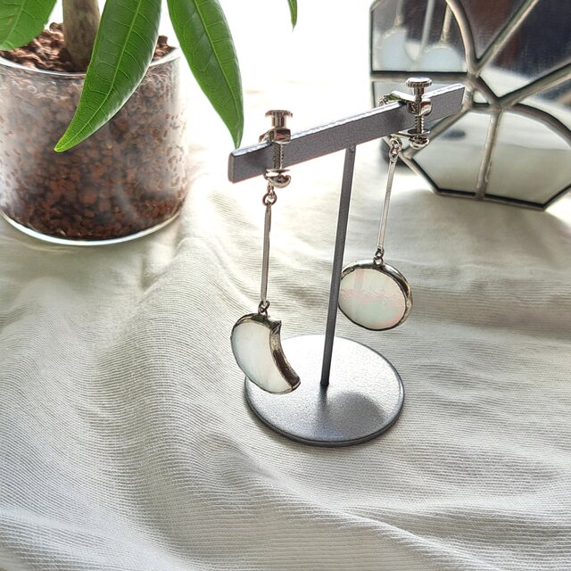 月の満ち欠け pierce/earring -snow moon-