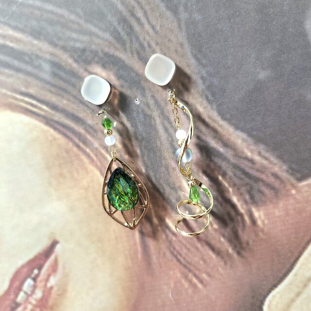 アラビアン✿エジプト ホワイトポストピアス 香水瓶❀グリーン No.842