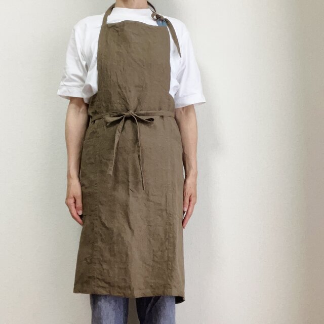 ベルギーリネンの魅力を纏う - ワークエプロン 程よい厚みの25番手