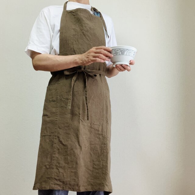 ベルギーリネンの魅力を纏う - ワークエプロン 程よい厚みの25番手
