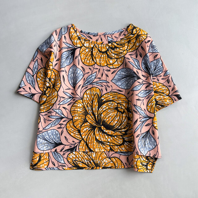 アフリカンワックスプリント　Tシャツ Blomme Pluk