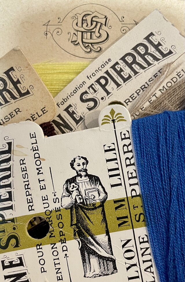 アンティーク　LAINE・ST・PIERREの羊毛糸　2色set（cut　type）