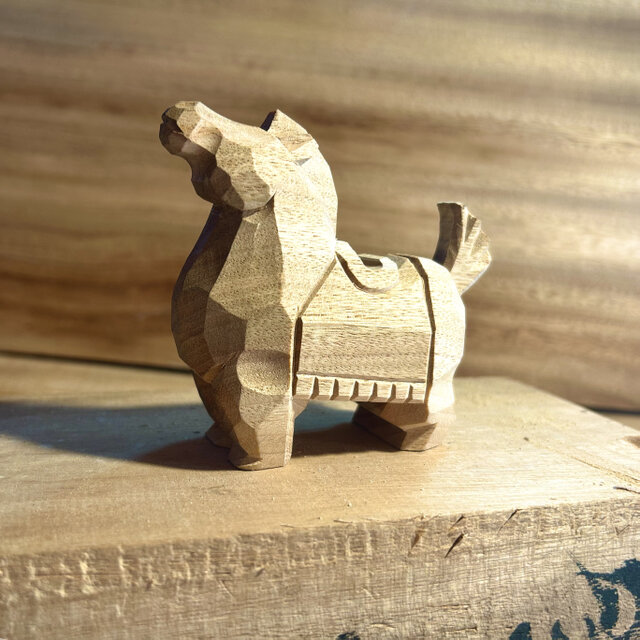 蓮ちゃんの干支.志野焼.虎の置物.657グラム位.台座＆木の札付きます。 蓮ちゃんの干支.志野焼.虎の置物.657グラム位.台座＆木の札付きます