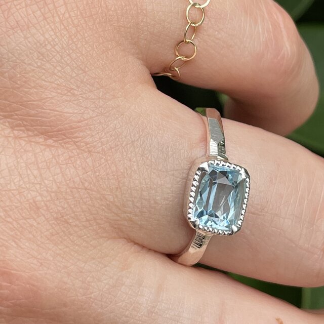 アクアマリン　シルバーリング アクアマリン レクタングルmixカット 1.34ct ミル爪 シルバーSV925