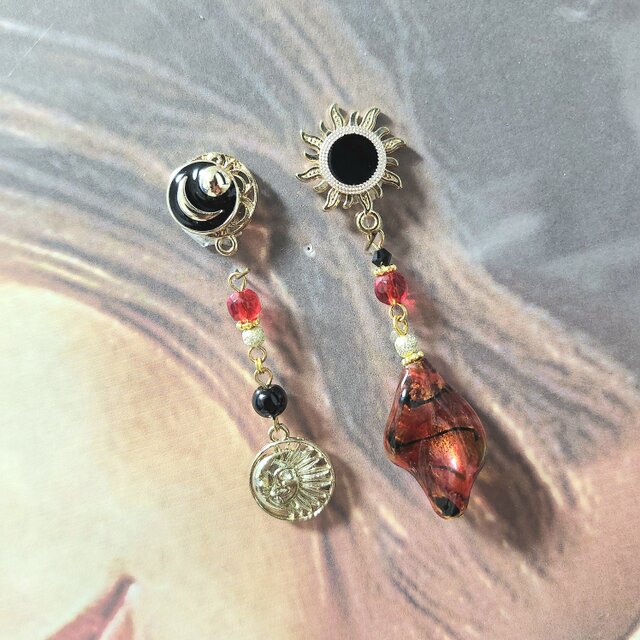 太陽と夜月☪︎アラビアンポストピアス レッド ハンドメイド No.1146