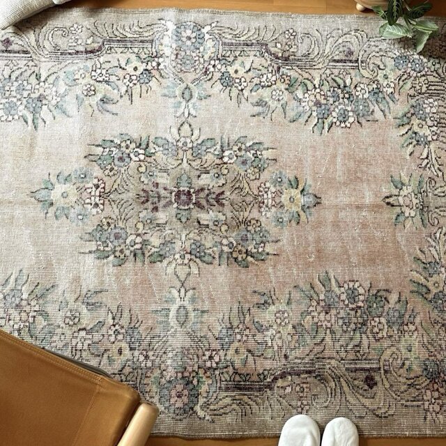 ヴィンテージラグ　くすみアプリコット　トルコ　ボタニカルフローラル　ウォッシュ ヴィンテージラグ くすみアプリコット トルコ ボタニカル