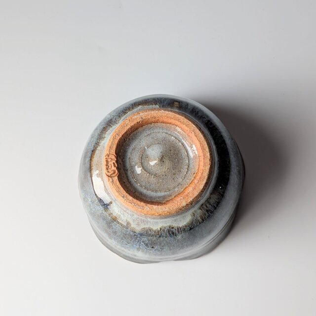 海鼠釉 花形小鉢｜和モダンな食卓を彩る手仕事の器 | iichi 日々の
