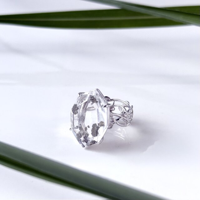 「静寂を映す石」パイライト×SV950 リング（14号） 静寂を映す石」パイライト×SV950 リング（14号） - メルカリ