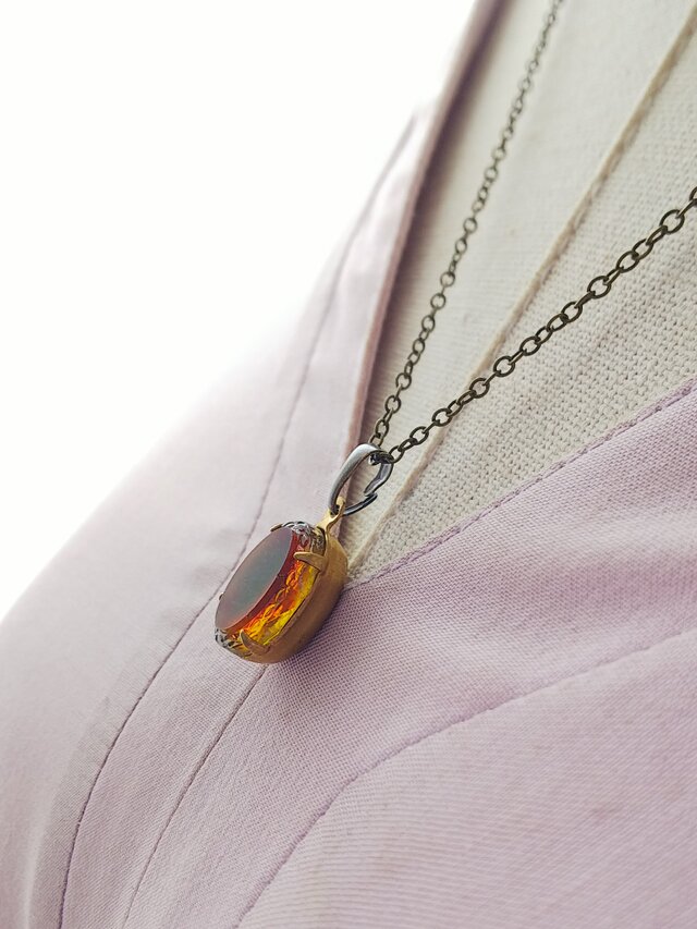 ヴィンテージ フロスト装飾Glass（Topaz／Green） 真鍮古美ネックレス