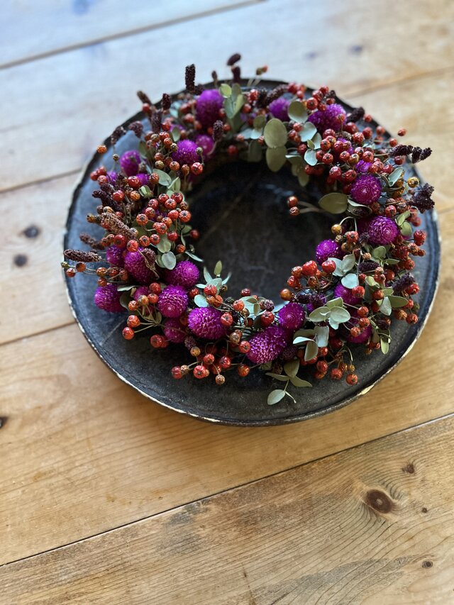 千日紅と野薔薇の実のリース