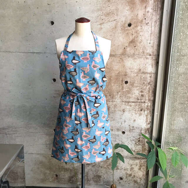 北欧コトリ柄のカフェエプロン(079) | iichi 日々の暮らしを心地よく