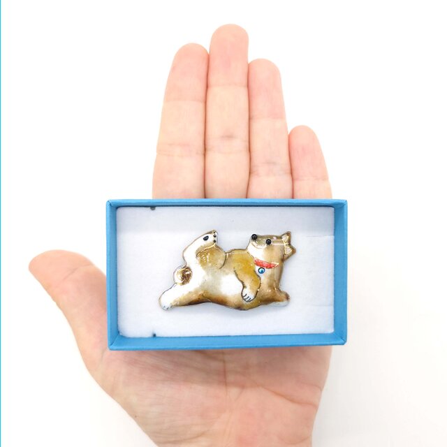 柴犬（2023横向き）の七宝焼ブローチ【受注制作】 | iichi 日々の