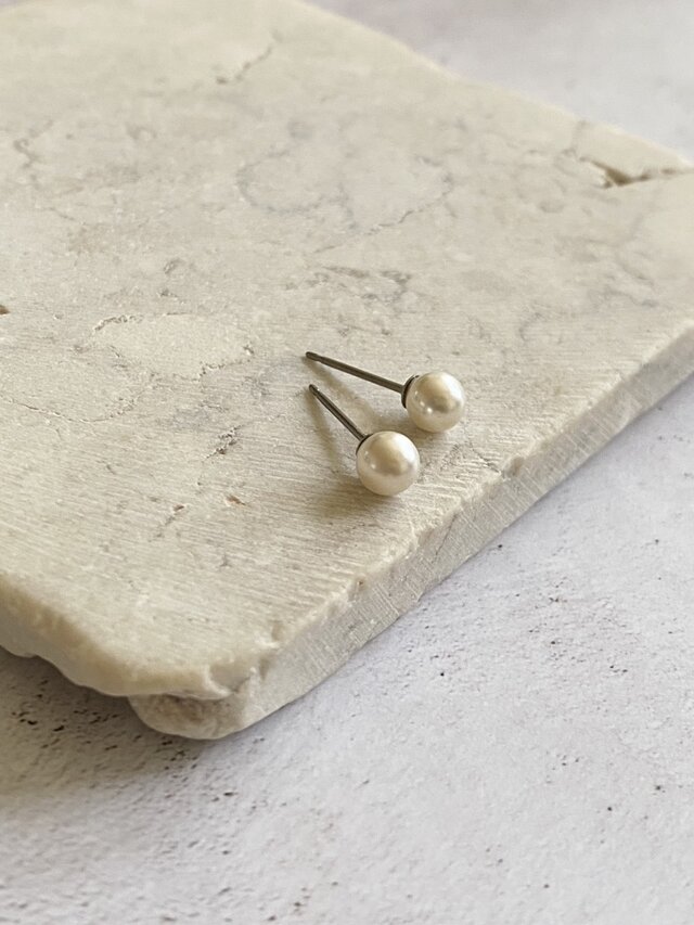 チタンポストパールスタッドピアス・一粒・シンプル・ワンパール・デイリー希少5ｍｍ