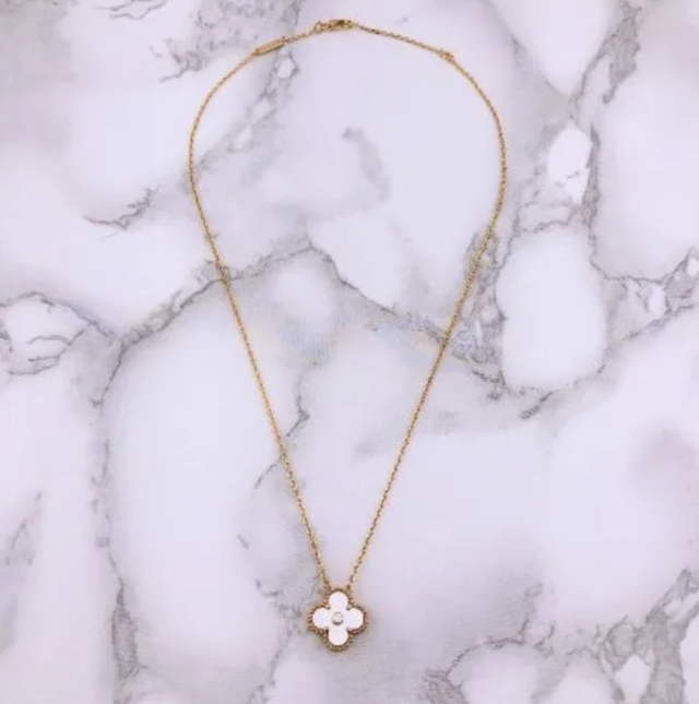 幸せのクローバーネックレス 15mm（ピンクマザーオブパール）【高品質