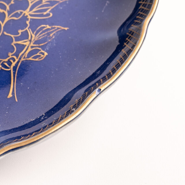 古伊万里 瑠璃釉金彩山水牡丹文七寸皿 明治時代 D717 | iichi 日々の