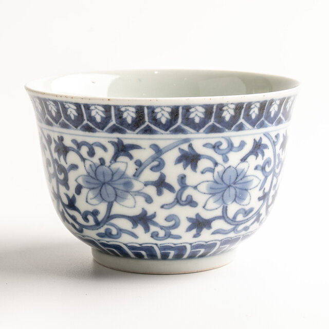 古伊万里 染付 花唐草文向付 江戸中期 E1651 | iichi 日々の暮らしを