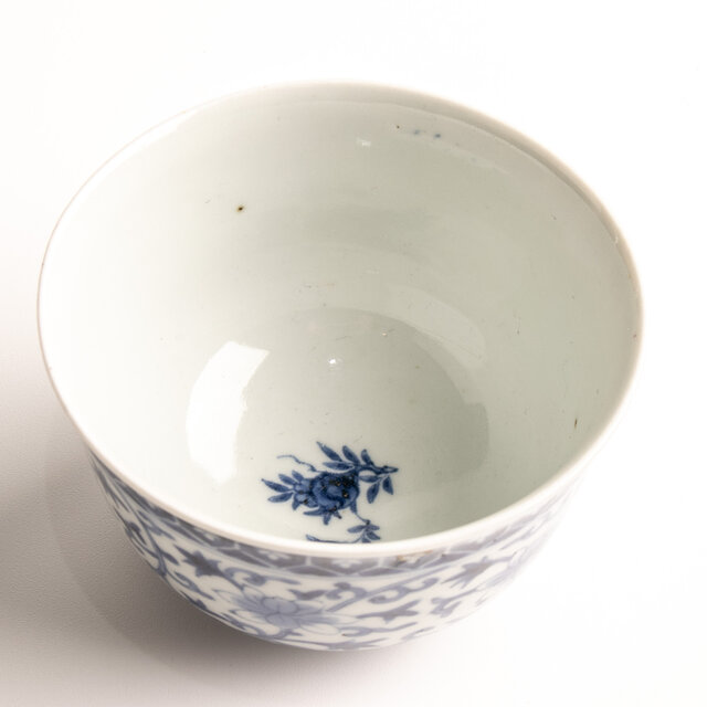 古伊万里 染付 花唐草文向付 江戸中期 E1651 | iichi 日々の暮らしを