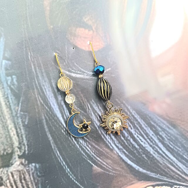 月と太陽 moon sun☀︎darkピアス イエロー ブラック No.953 | iichi