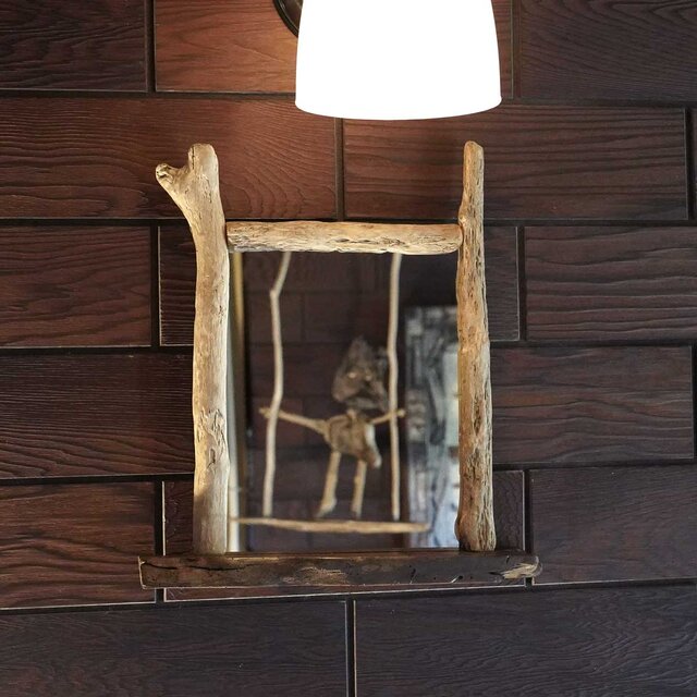 お部屋のポイントに　流木鏡　流木のミラー　卓上ミラー　壁掛けミラー　流木アート　木のインテリア　ナチュラルアート　１０７