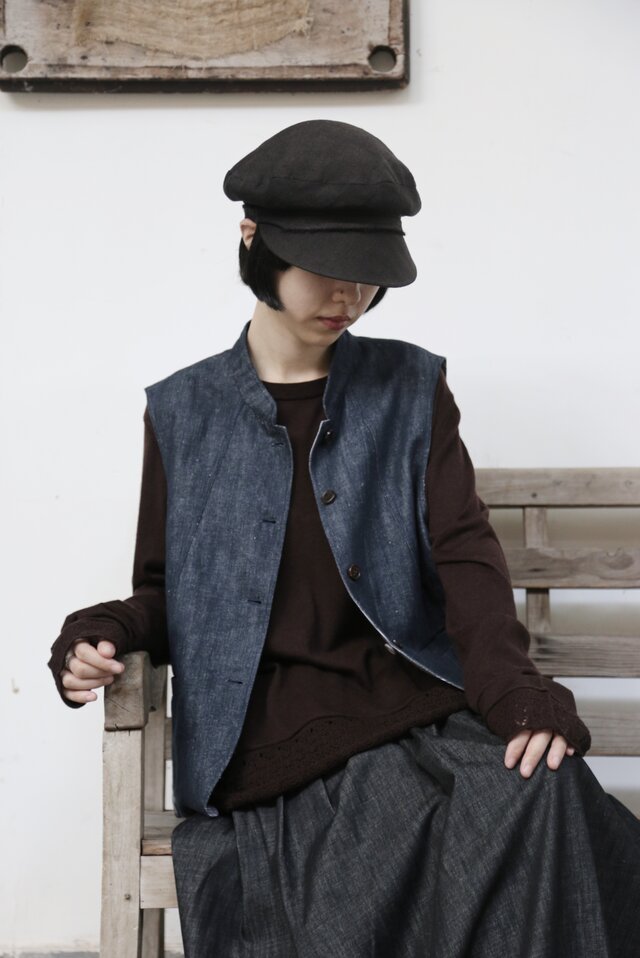 一枚で二役の頼もしいベスト リバーシブル2WAY　ベスト　デニムベスト　251009-1