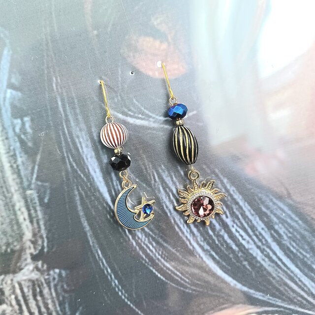 BLUE【STORIES】【月と太陽】セット 月と太陽 moon sun☀︎darkピアス ワインレッド ブルー No.954 | iichi