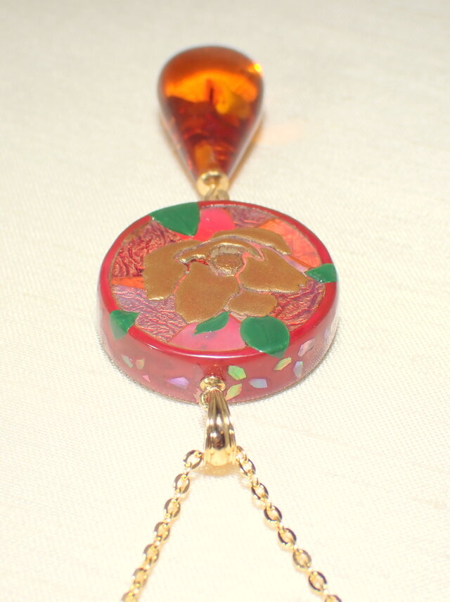 蒔絵ペンダント ”授光” | iichi 日々の暮らしを心地よくする