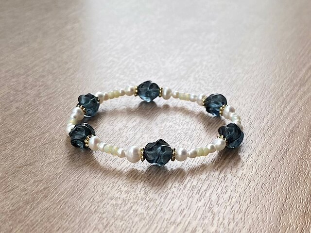 アンティークビーズ瑪瑙ビーズブレスレット 古代瑪瑙 極小 ＋ 木の実 杏色 ブレスレット - 東京・神楽坂