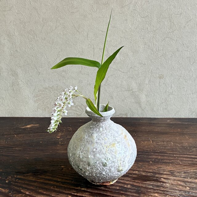 一輪挿し ミニ花入 ミニミニ花瓶 ミニミニ花入 花入れ 小壺 白土丸徳利