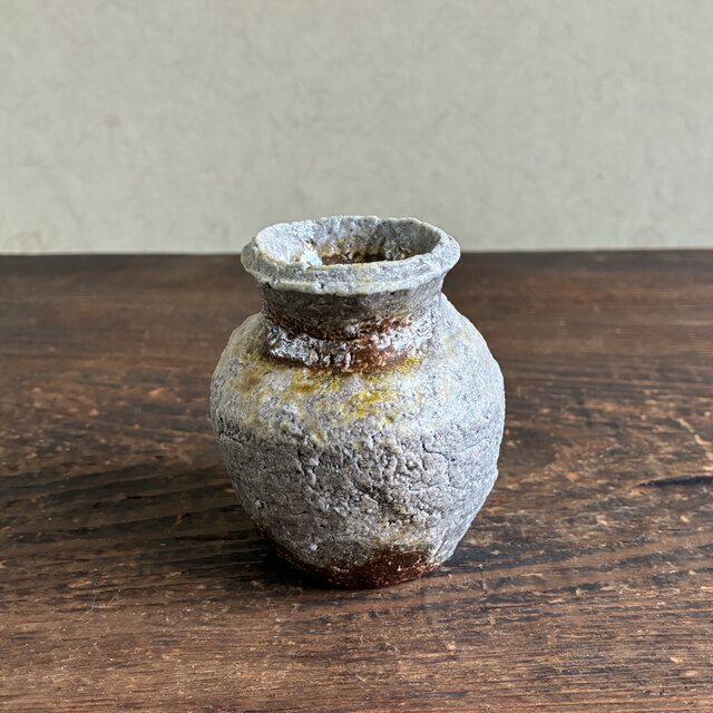 陶芸　手作り陶器　うずくまる花入れ 陶芸手作り陶器うずくまる花入れ